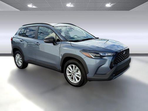 2025 Toyota Corolla Cross LE