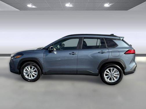 2025 Toyota Corolla Cross LE