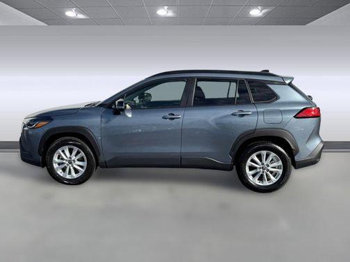 2025 Toyota Corolla Cross LE