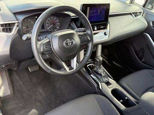 2025 Toyota Corolla Cross LE