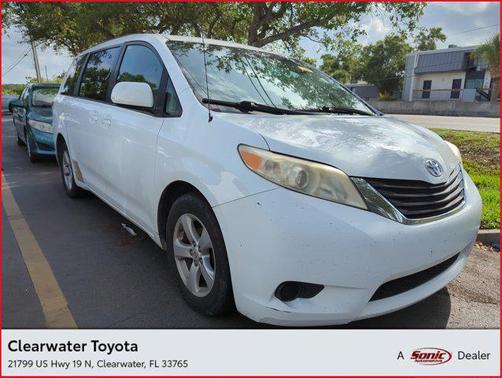 2014 Toyota Sienna LE