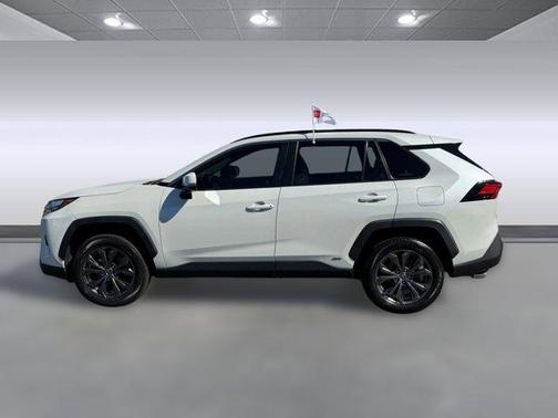 2022 Toyota RAV4 Hybrid XLE Premium