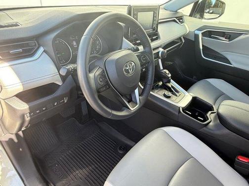 2022 Toyota RAV4 Hybrid XLE Premium