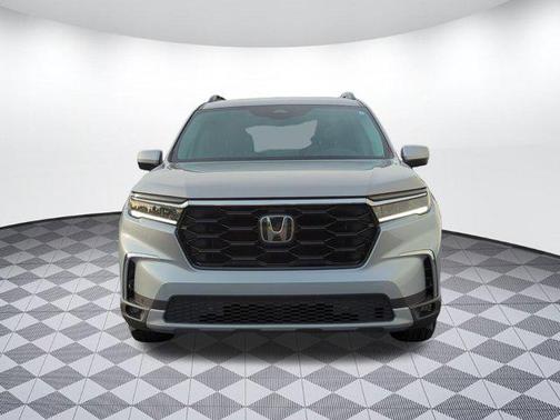 2024 Honda Pilot Touring 8-Passenger