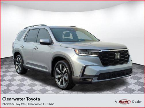 2024 Honda Pilot Touring 8-Passenger