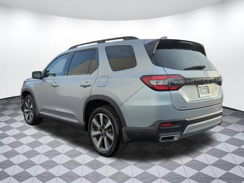 2024 Honda Pilot Touring 8-Passenger