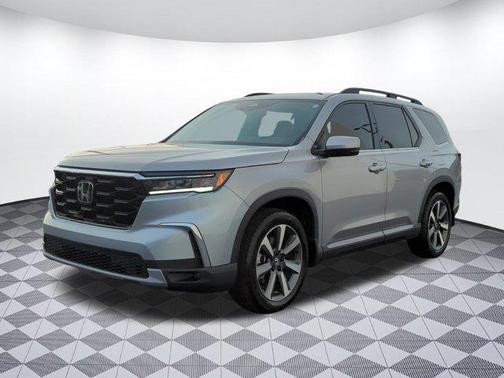 2024 Honda Pilot Touring 8-Passenger