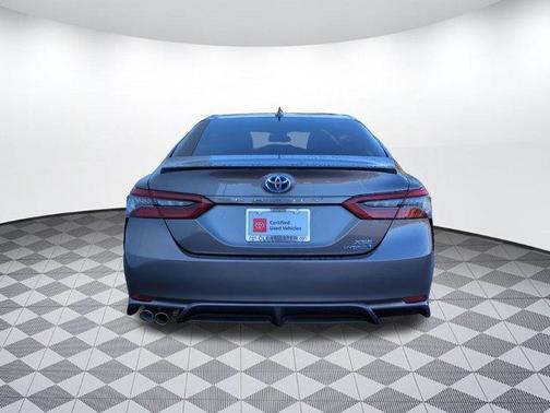 2024 Toyota Camry Hybrid SE