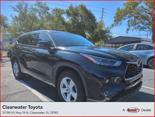 2022 Toyota Highlander LE