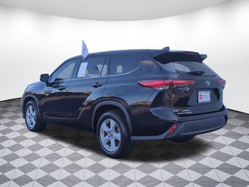 2022 Toyota Highlander LE