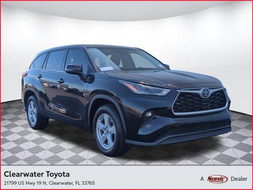 2022 Toyota Highlander LE