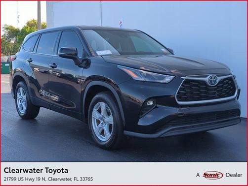 2022 Toyota Highlander LE