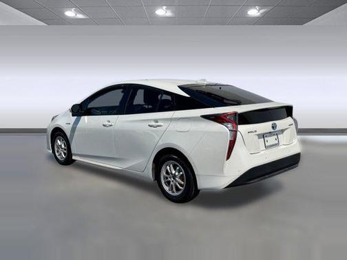 2017 Toyota Prius Three Touring