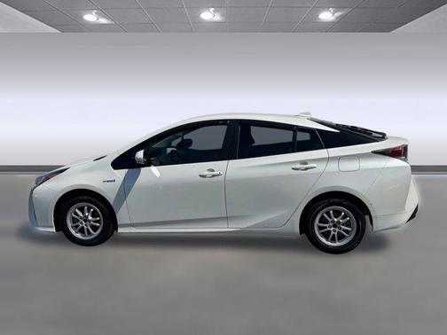 2017 Toyota Prius Three Touring