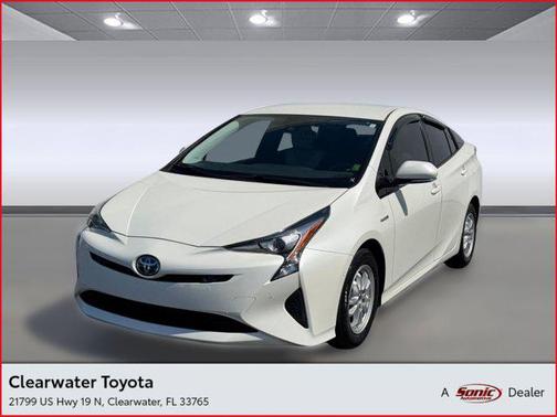 2017 Toyota Prius Three Touring