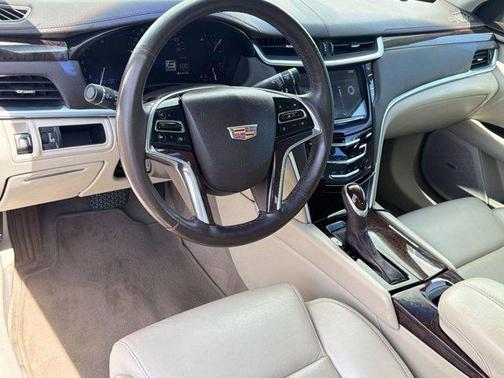 Crystal White Tricoat 2016 Cadillac XTS Luxury