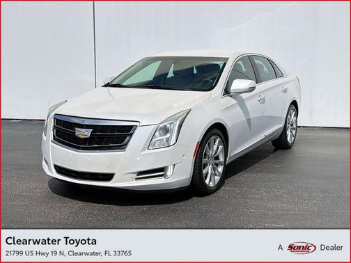 Crystal White Tricoat 2016 Cadillac XTS Luxury