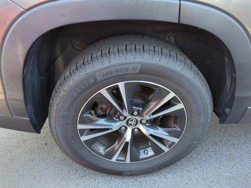 2018 Toyota Highlander LE