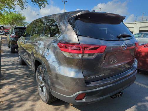 2018 Toyota Highlander LE