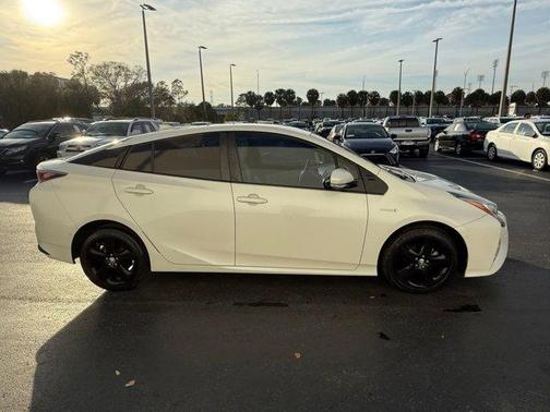 2016 Toyota Prius Four Touring