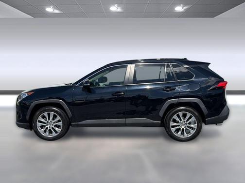 Midnight Black Metallic 2019 Toyota RAV4 XLE Premium