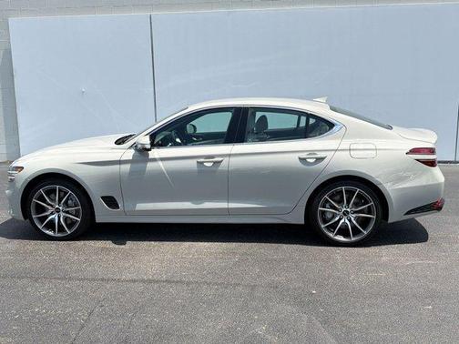 Vatna Gray 2025 Genesis G70 2.5T AWD