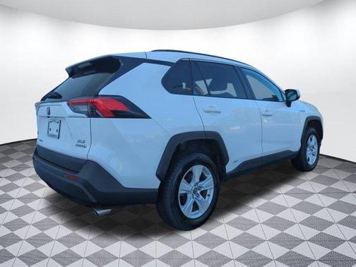 2021 Toyota RAV4 Hybrid XLE