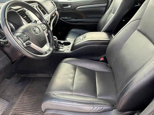 2018 Toyota Highlander Limited Platinum