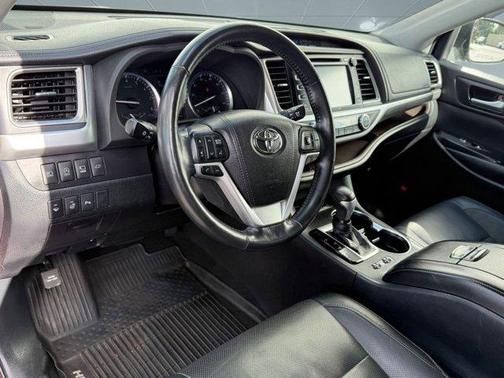 2018 Toyota Highlander Limited Platinum