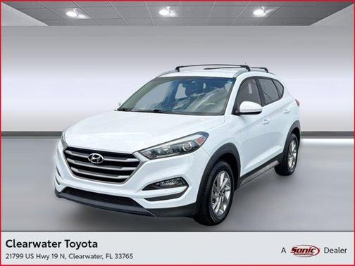 Winter White 2017 Hyundai TUCSON SE