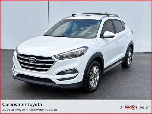 Winter White 2017 Hyundai TUCSON SE