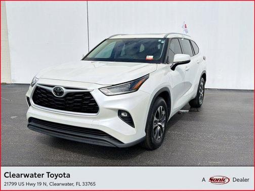 Blizzard Pearl 2021 Toyota Highlander XLE