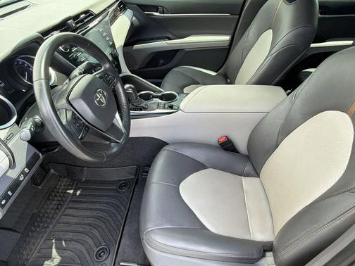 Predawn Gray Mica 2020 Toyota Camry XLE
