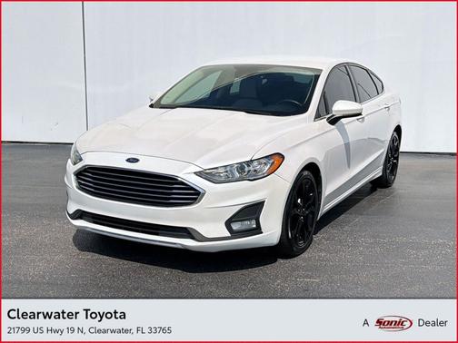 White Platinum Metallic Tri-Coat 2020 Ford Fusion SE