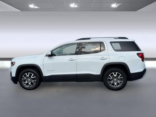 White 2023 GMC Acadia FWD SLT