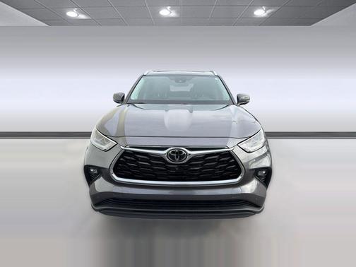 Magnetic Gray Metallic 2024 Toyota Highlander Limited