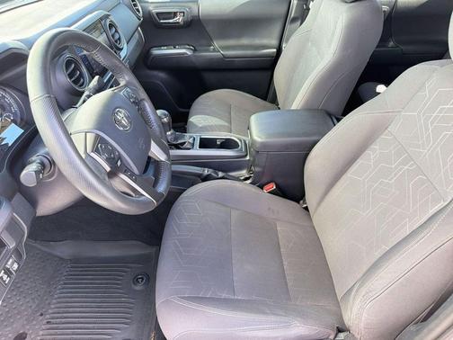 Super White 2017 Toyota Tacoma TRD Sport