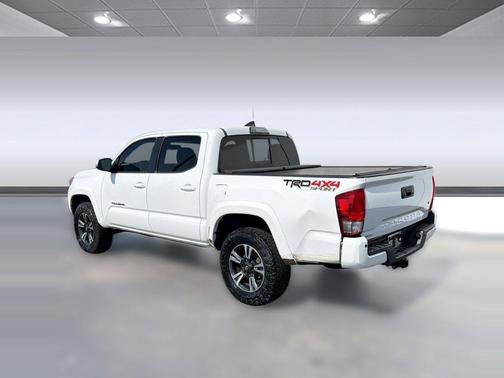 Super White 2017 Toyota Tacoma TRD Sport