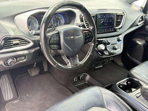 Luxury White Pearlcoat 2020 Chrysler Pacifica Touring-L Plus