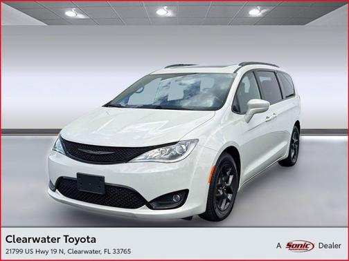 Luxury White Pearlcoat 2020 Chrysler Pacifica Touring-L Plus