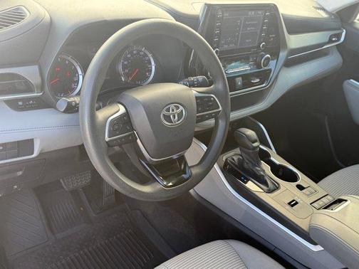 2021 Toyota Highlander L