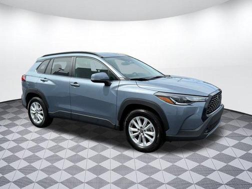 2024 Toyota Corolla Cross LE