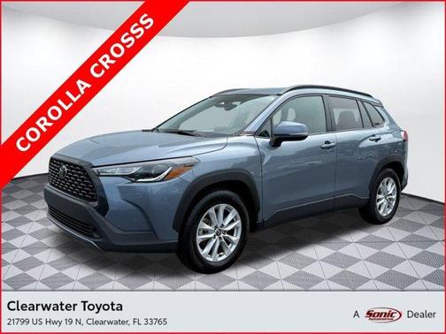2024 Toyota Corolla Cross LE