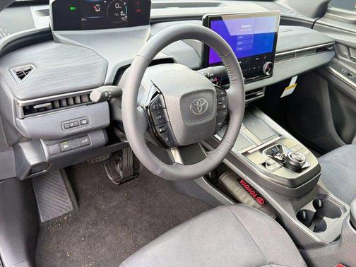 BLKMT 2026 Toyota C-HR XSE