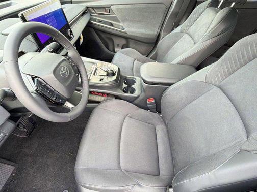 BLKMT 2026 Toyota C-HR XSE