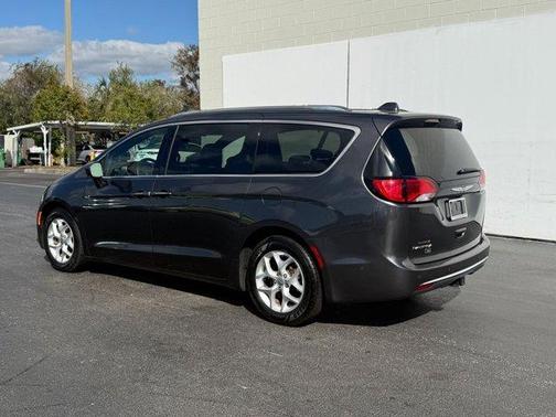 2020 Chrysler Pacifica Touring-L Plus