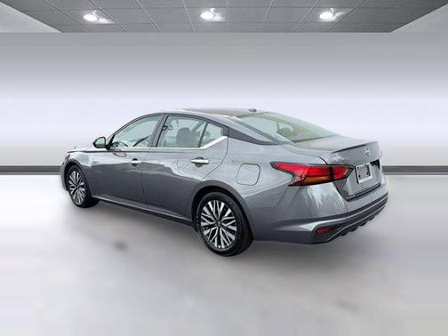 Gun Metallic 2025 Nissan Altima SV FWD