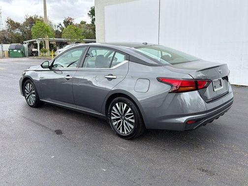 Gun Metallic 2025 Nissan Altima SV FWD