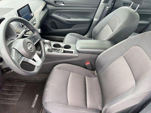 Gun Metallic 2025 Nissan Altima SV FWD