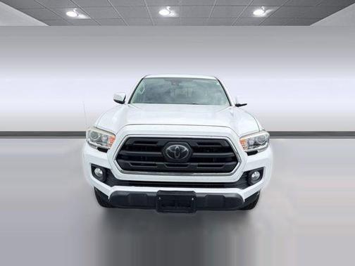Super White 2018 Toyota Tacoma SR5